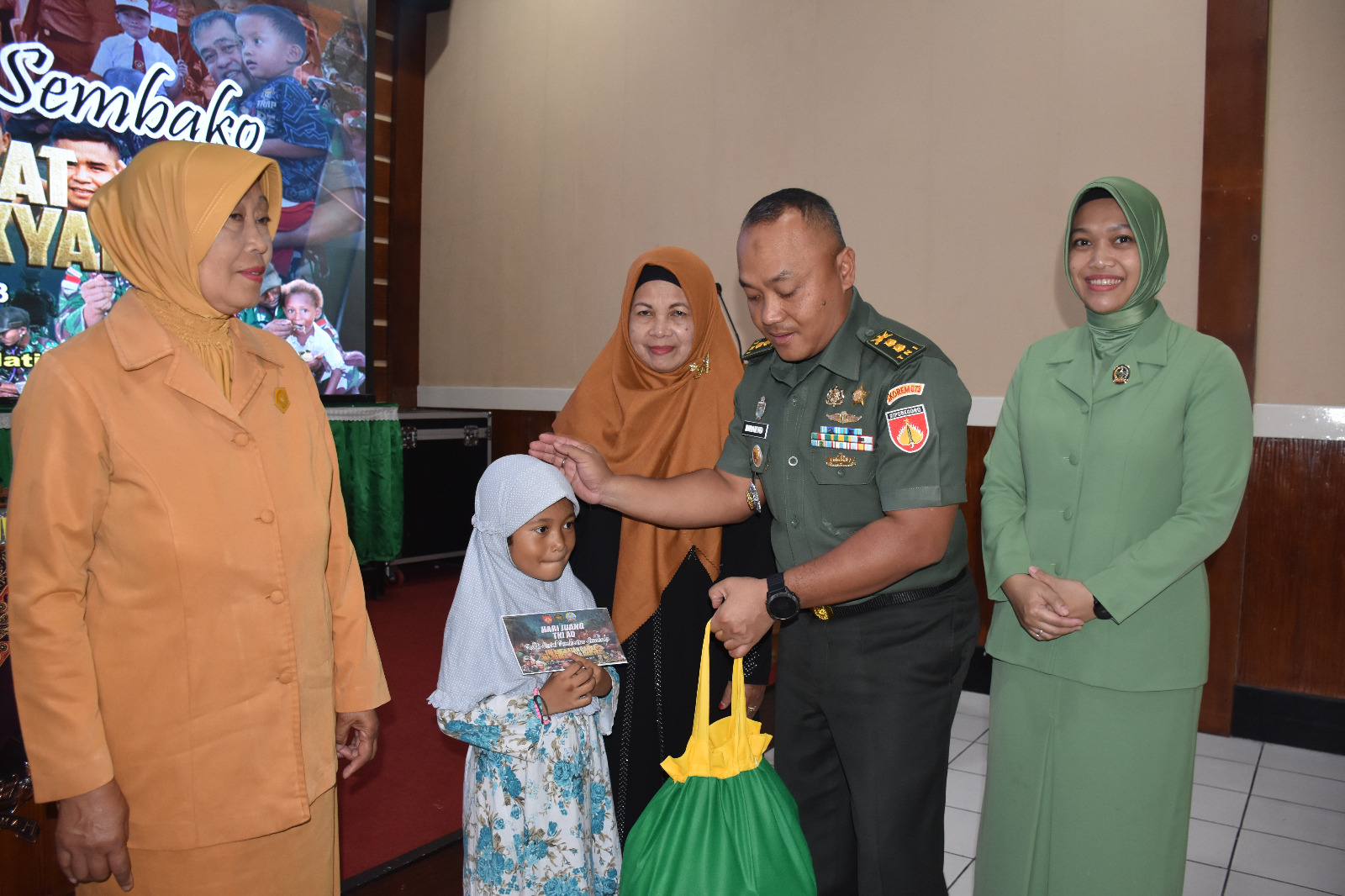 Sembako Untuk Veteran, Warakawuri dan Anak Yatim Piatu